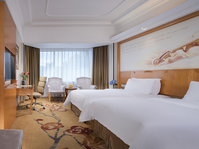 维也纳国际酒店珠海情侣中路海滨店